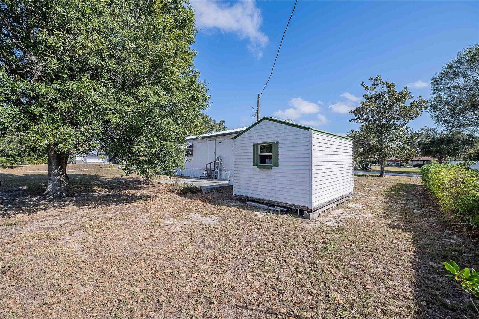 CAROLTON MANOR - Residential