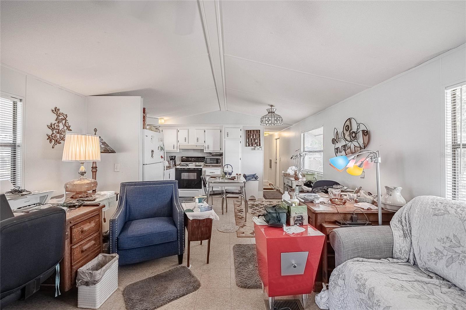 CAROLTON MANOR - Residential