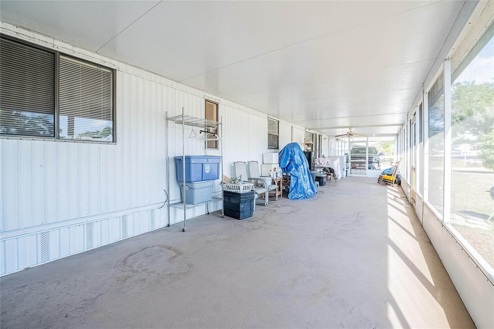 CAROLTON MANOR - Residential