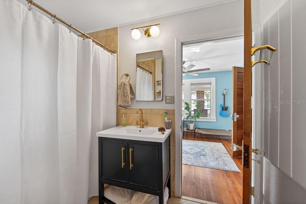 CHELSEA - Residential