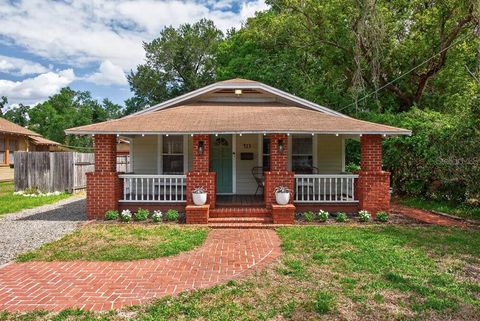 Photo of 413 W North Bay Street, Tampa, FL 33603 (MLS # TB8509384)