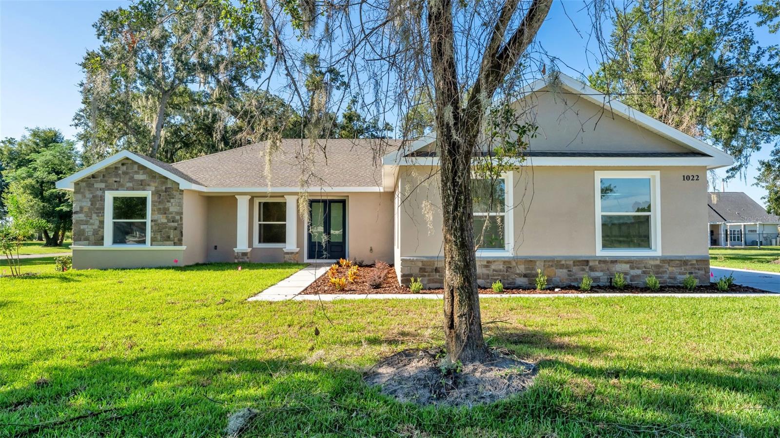1022 BRIARWOOD DRIVE
