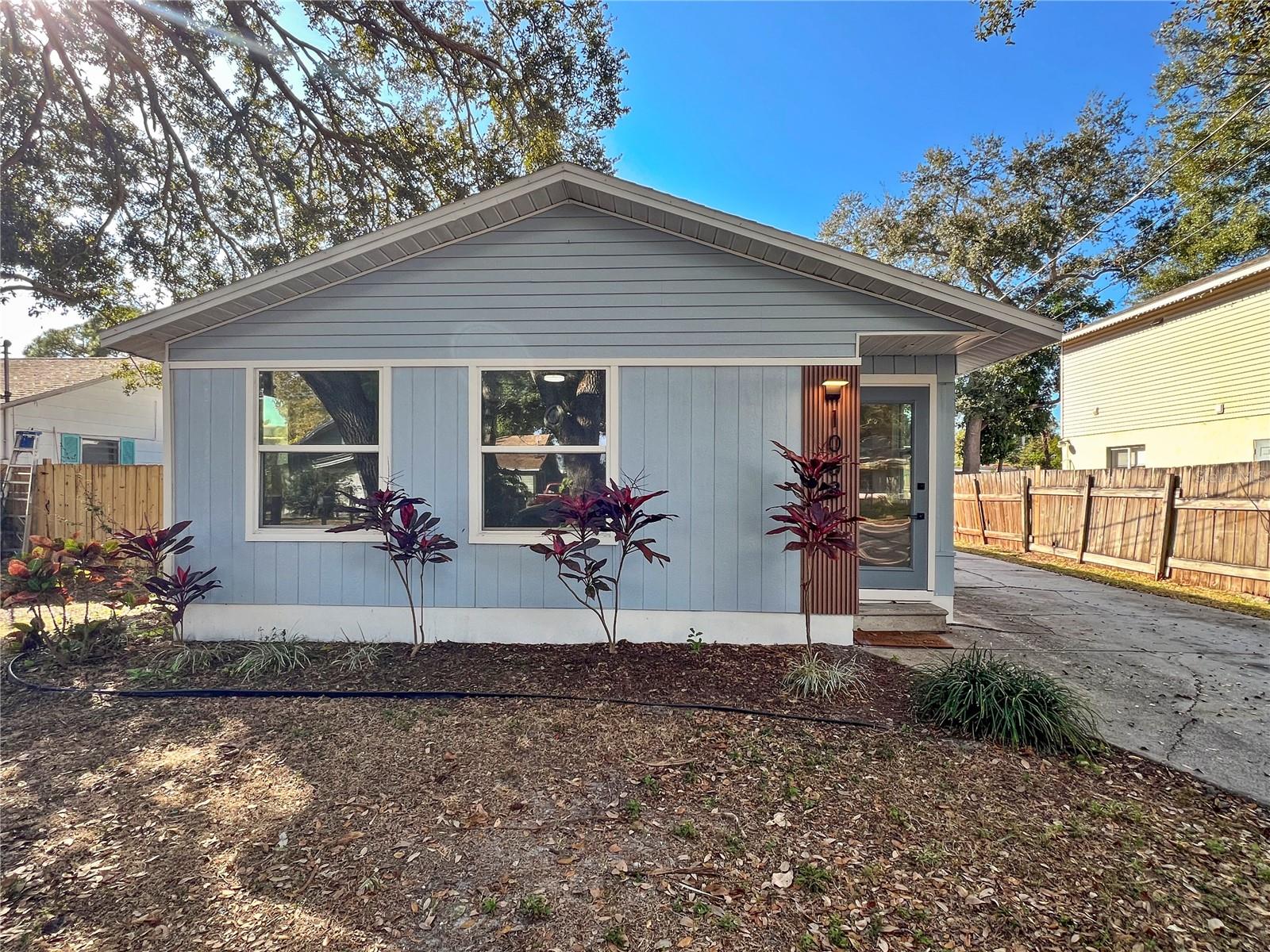 ROSEDALE MANOR - Residential