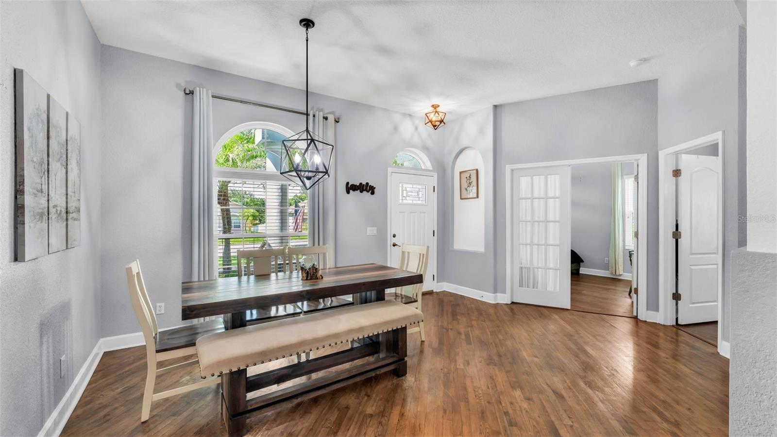 VALRICO GROVES - Residential