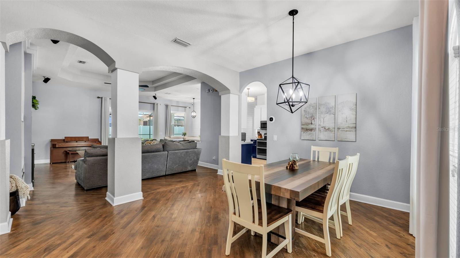 VALRICO GROVES - Residential