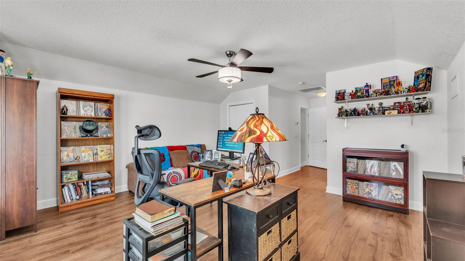 VALRICO GROVES - Residential