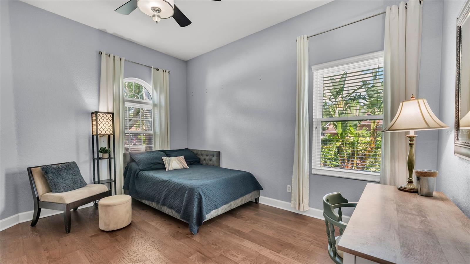 VALRICO GROVES - Residential