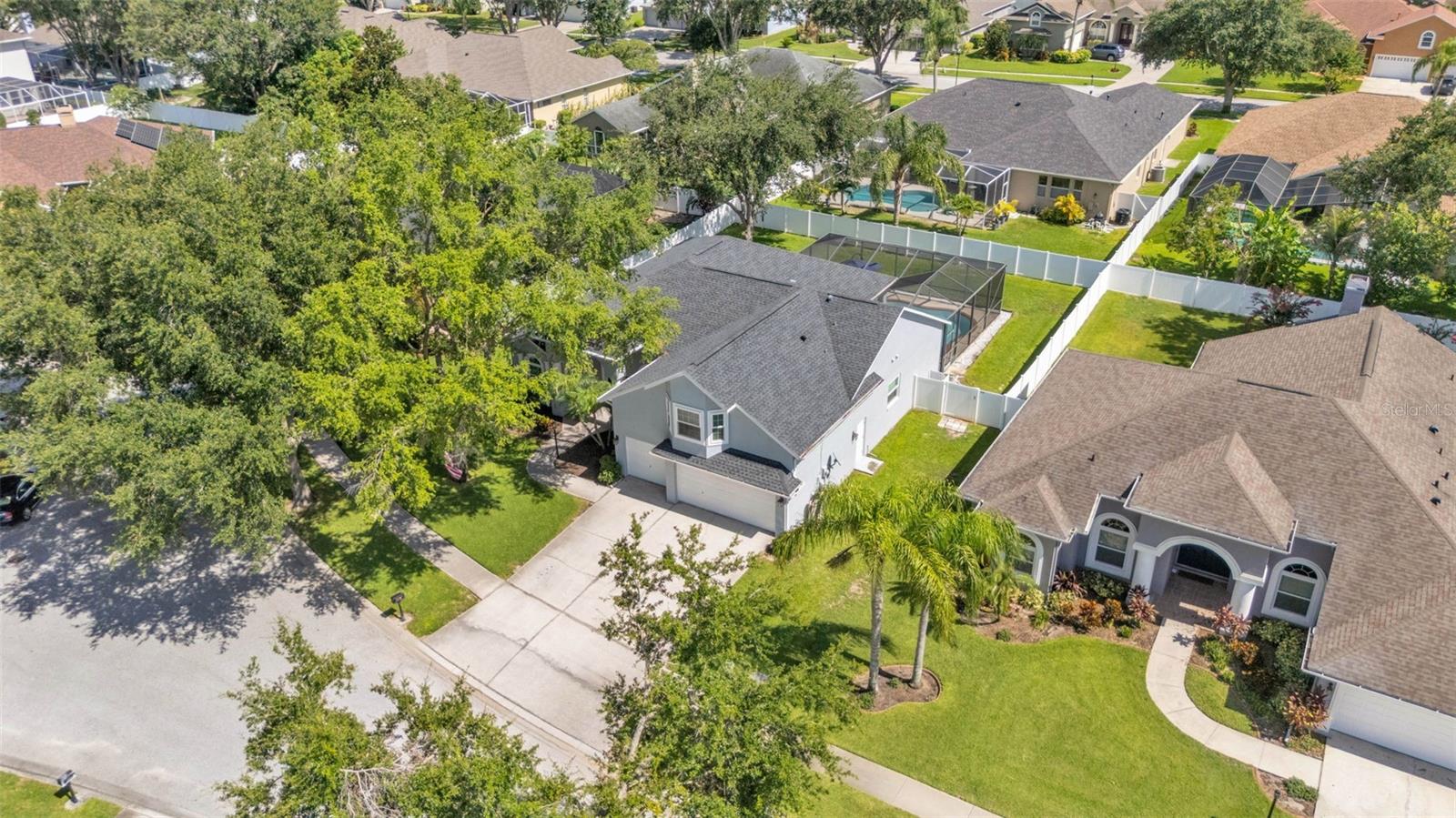 VALRICO GROVES - Residential