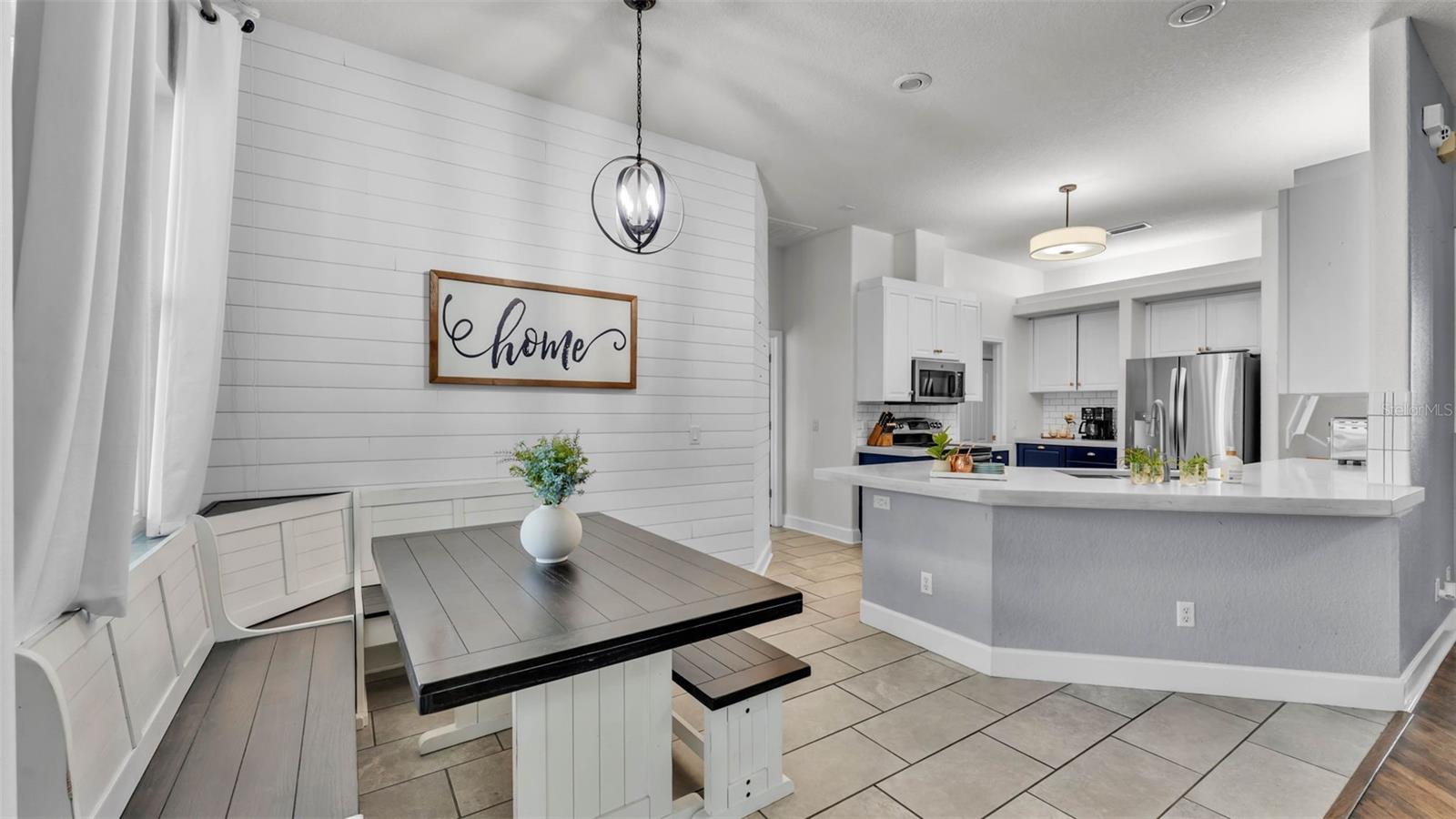 VALRICO GROVES - Residential