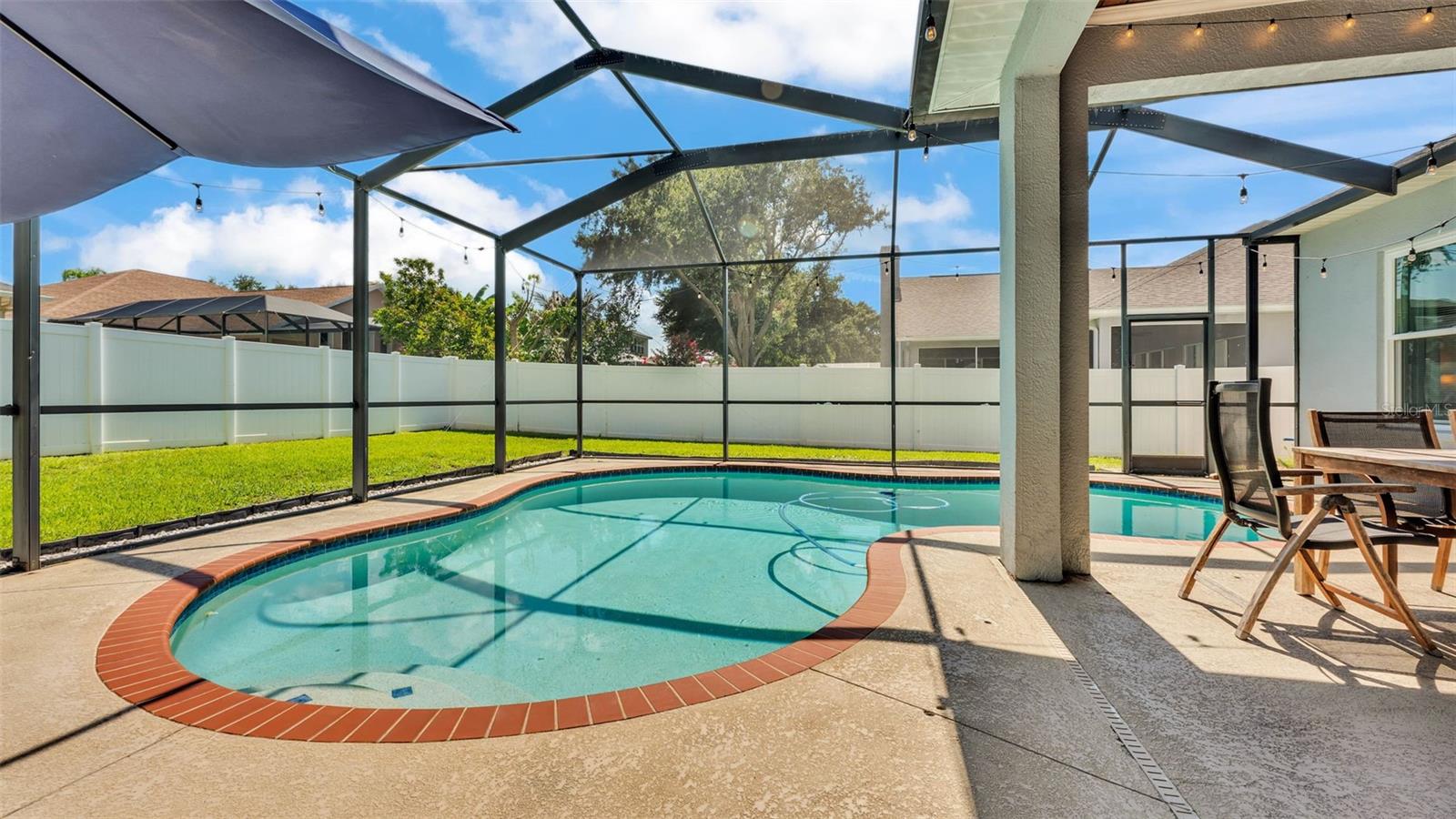 VALRICO GROVES - Residential