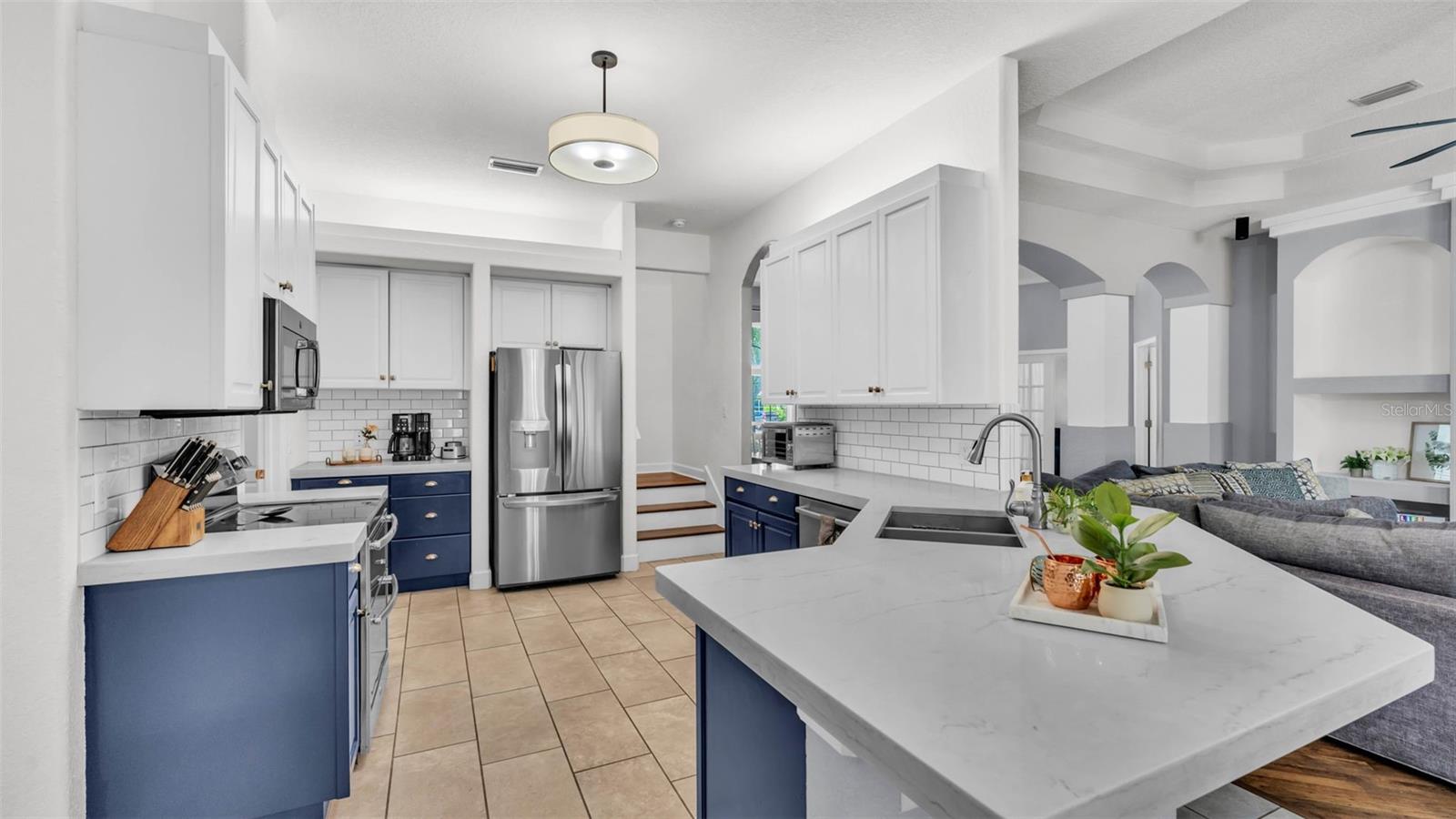 VALRICO GROVES - Residential