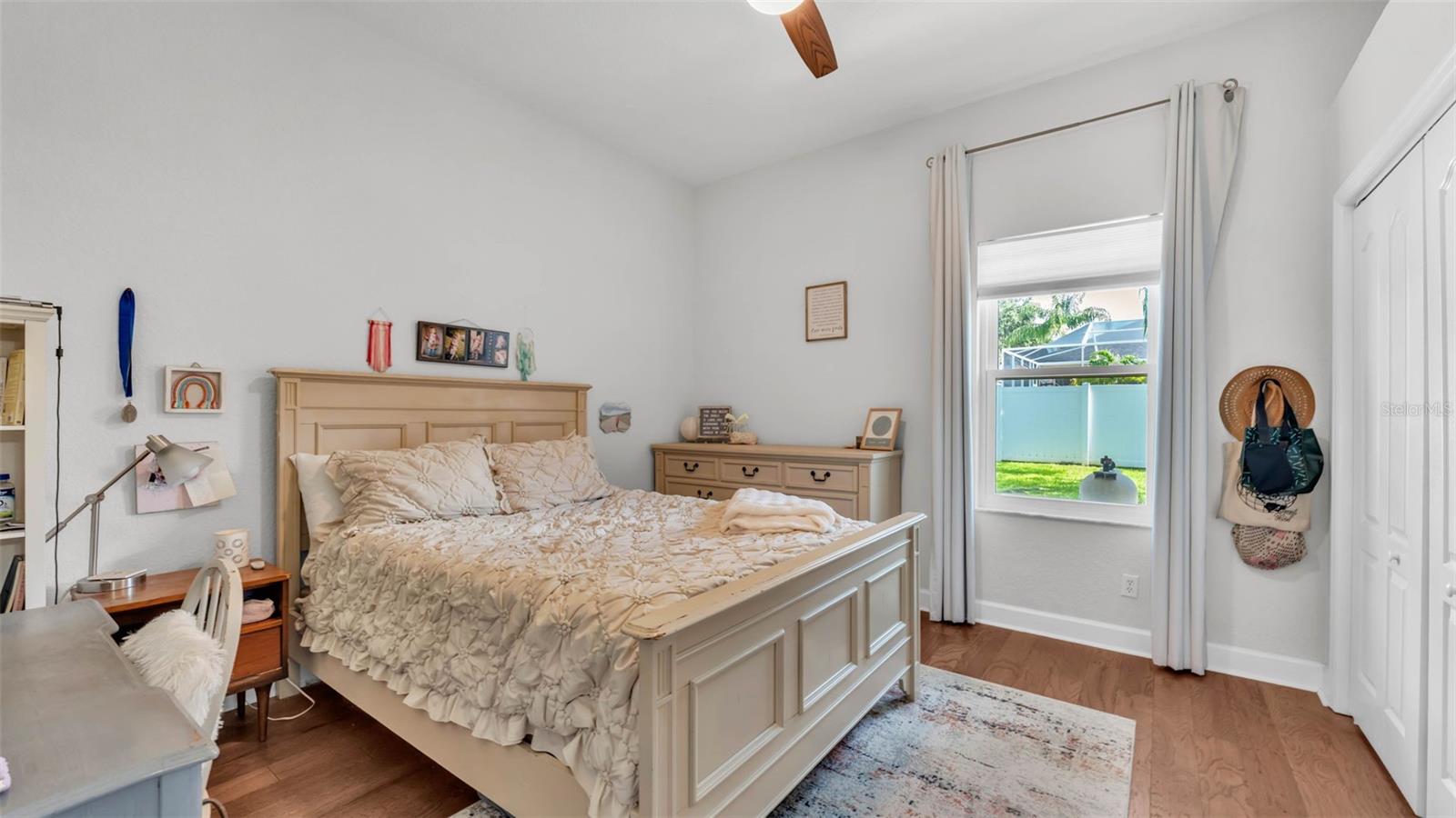 VALRICO GROVES - Residential