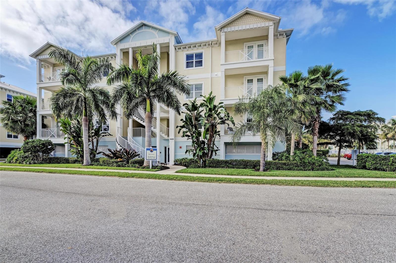 PALMA SOLA BAY CLUB PH 19A - Residential