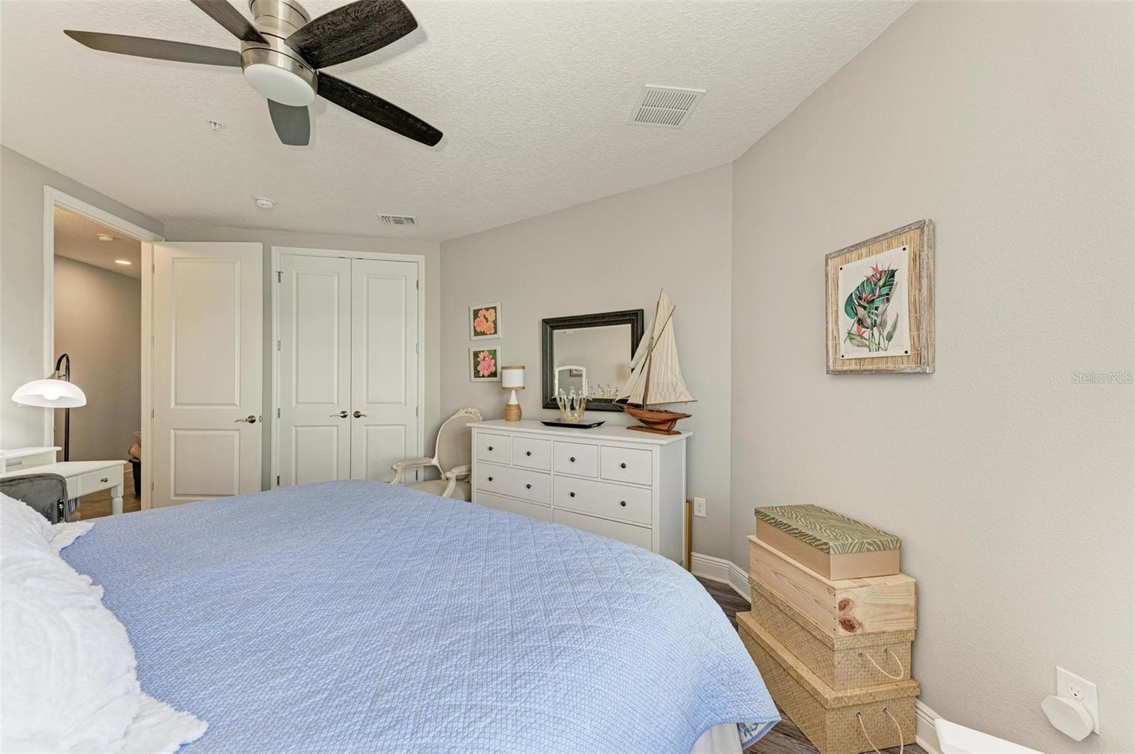 PALMA SOLA BAY CLUB PH 19A - Residential