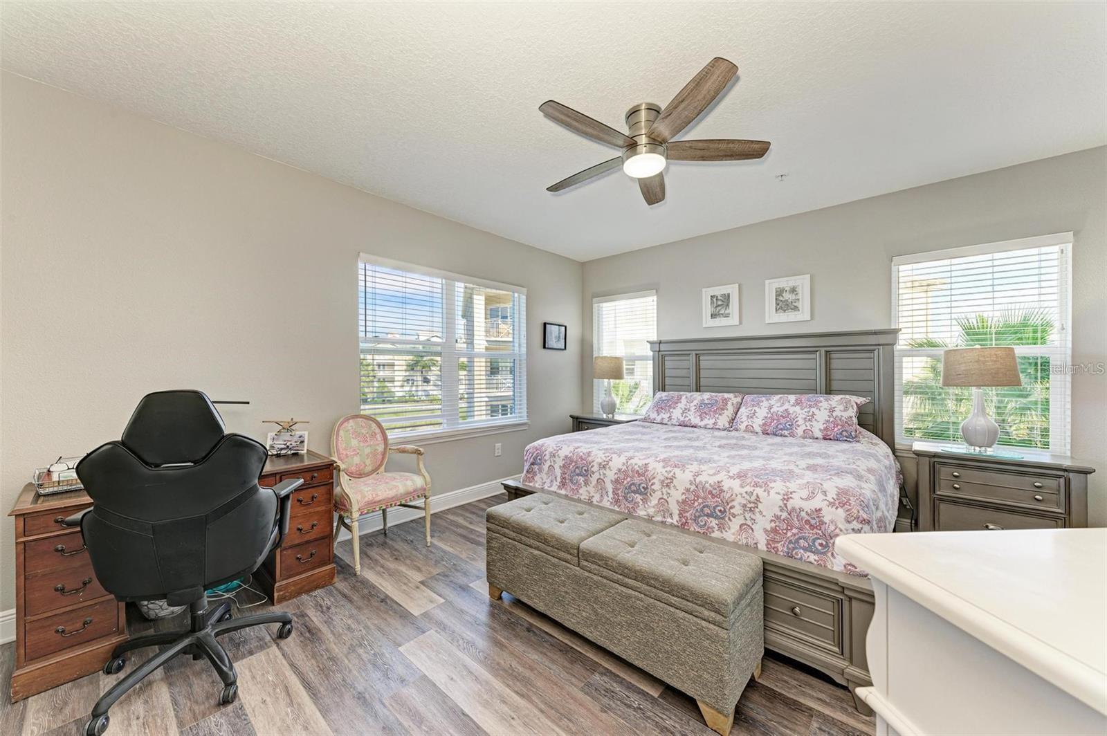 PALMA SOLA BAY CLUB PH 19A - Residential