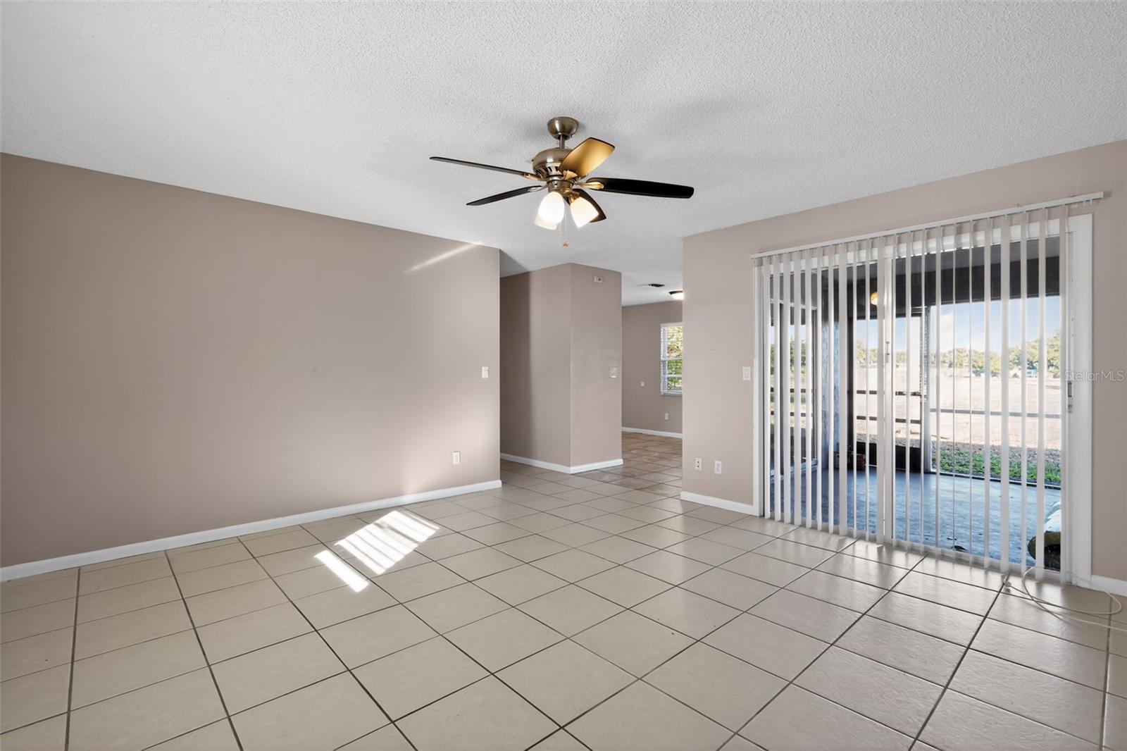 SPRING LAKE SEC 01 - Residential Income