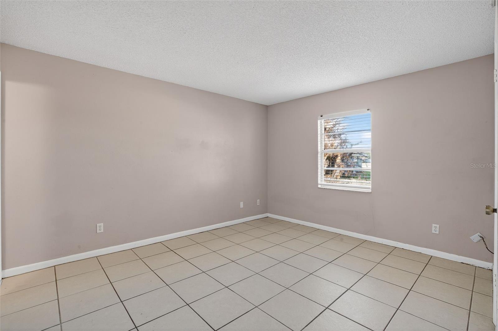 SPRING LAKE SEC 01 - Residential Income