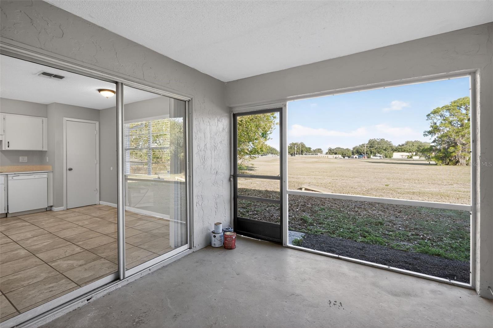 SPRING LAKE SEC 01 - Residential Income