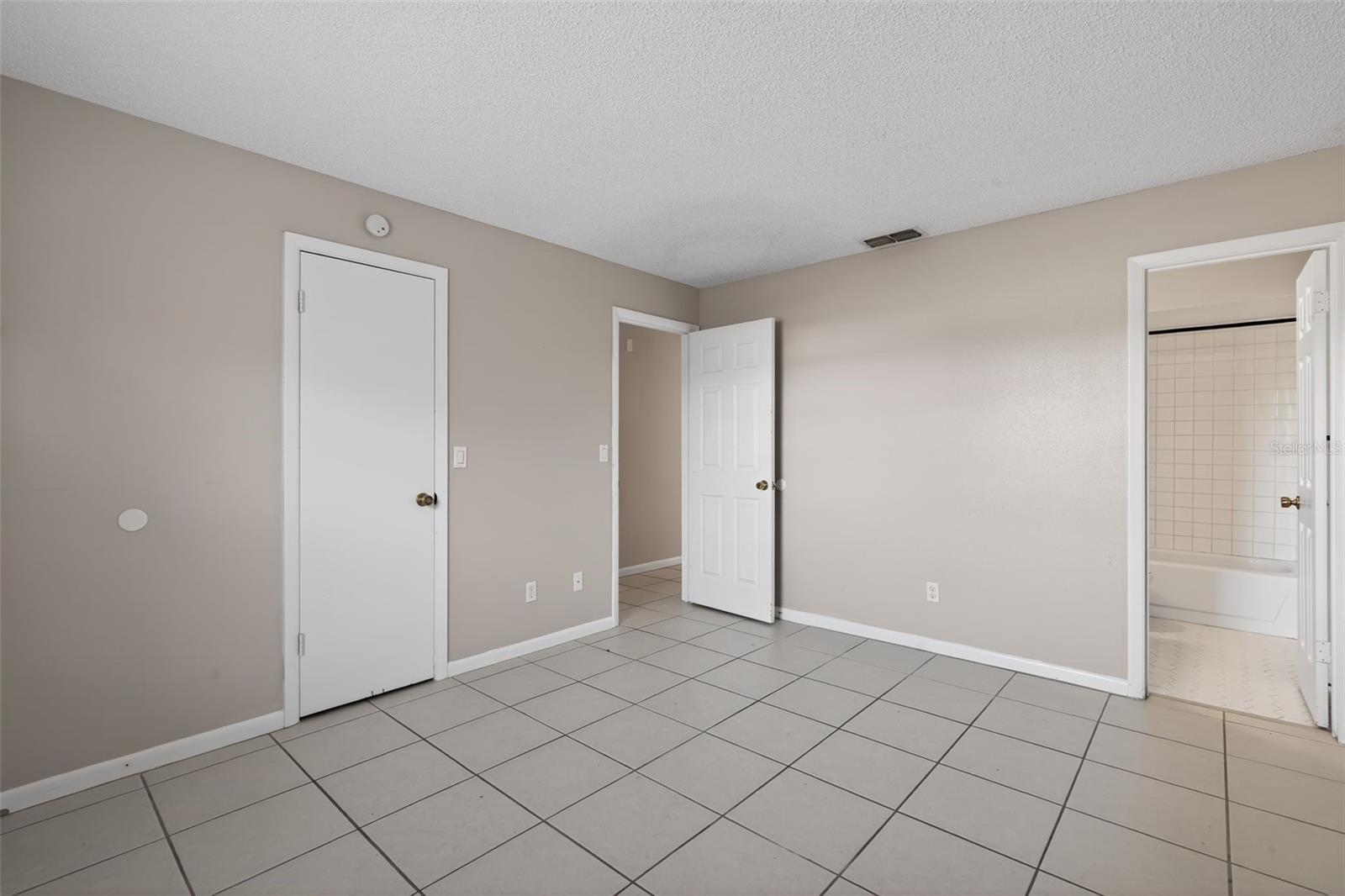 SPRING LAKE SEC 01 - Residential Income