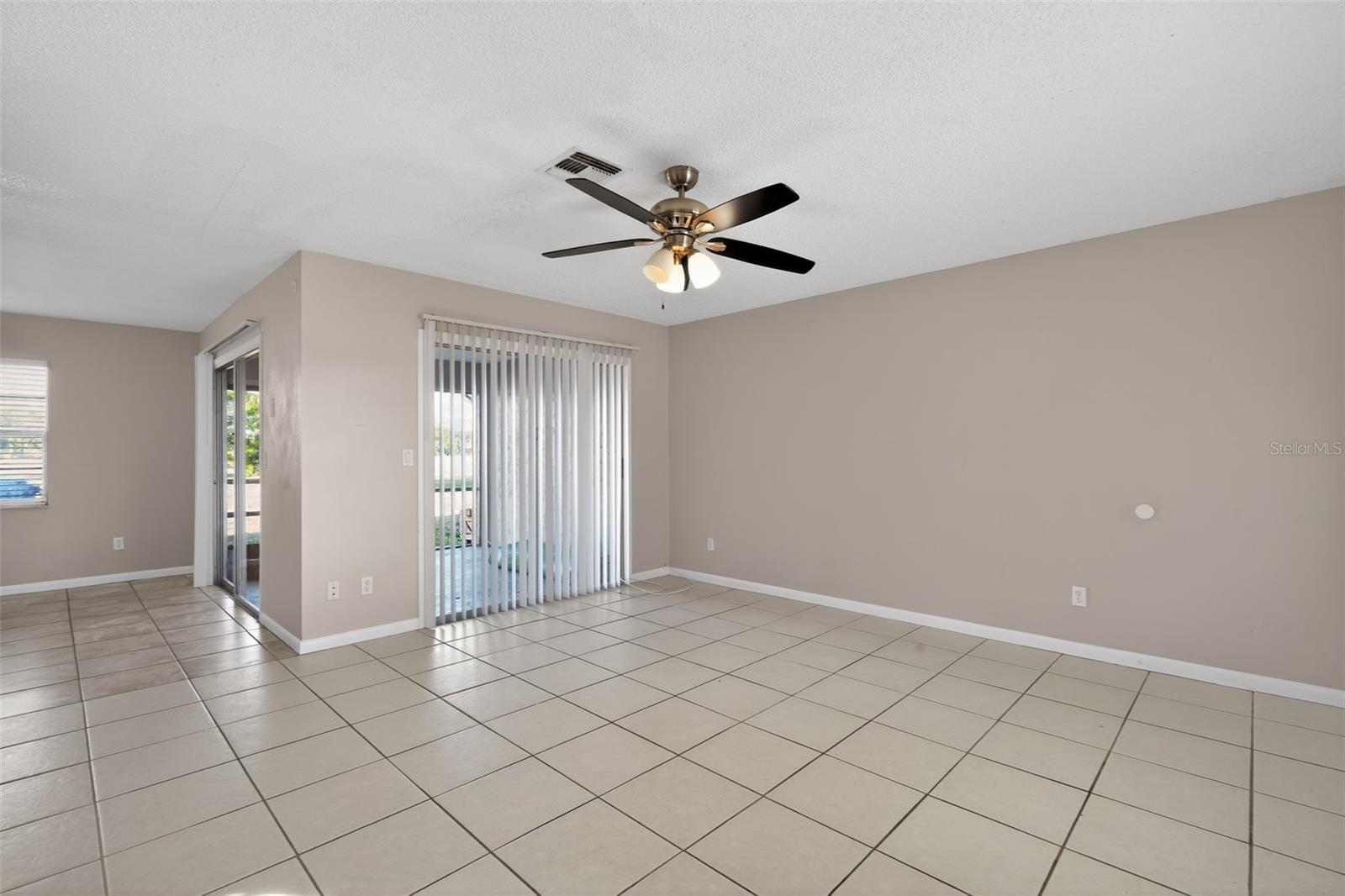 SPRING LAKE SEC 01 - Residential Income