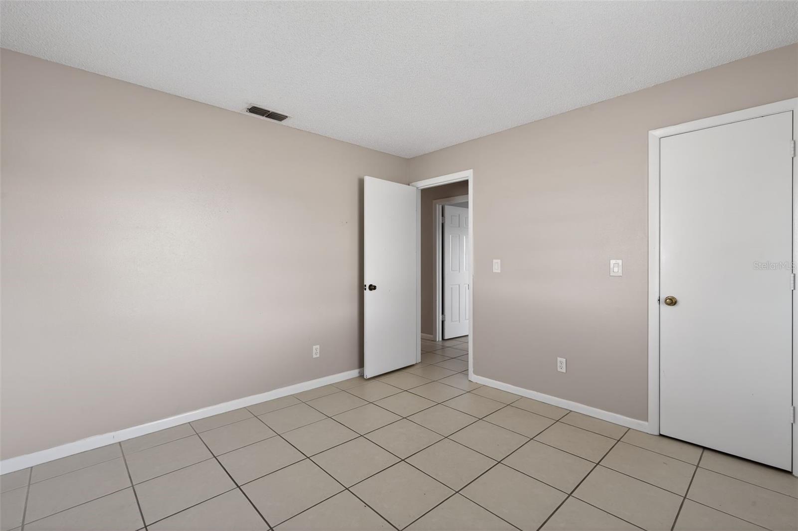 SPRING LAKE SEC 01 - Residential Income