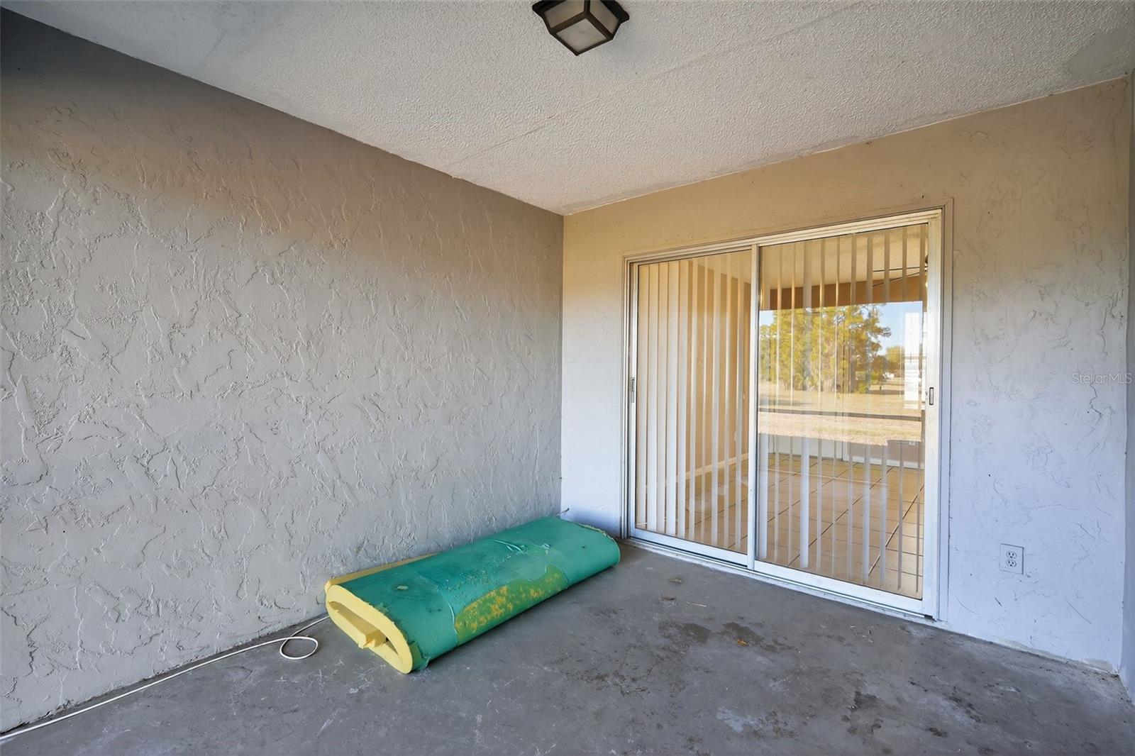 SPRING LAKE SEC 01 - Residential Income