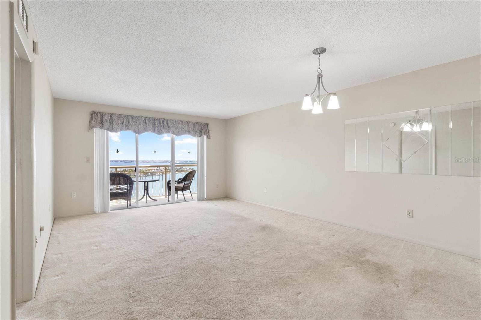 4900 BRITTANY DRIVE S 1810