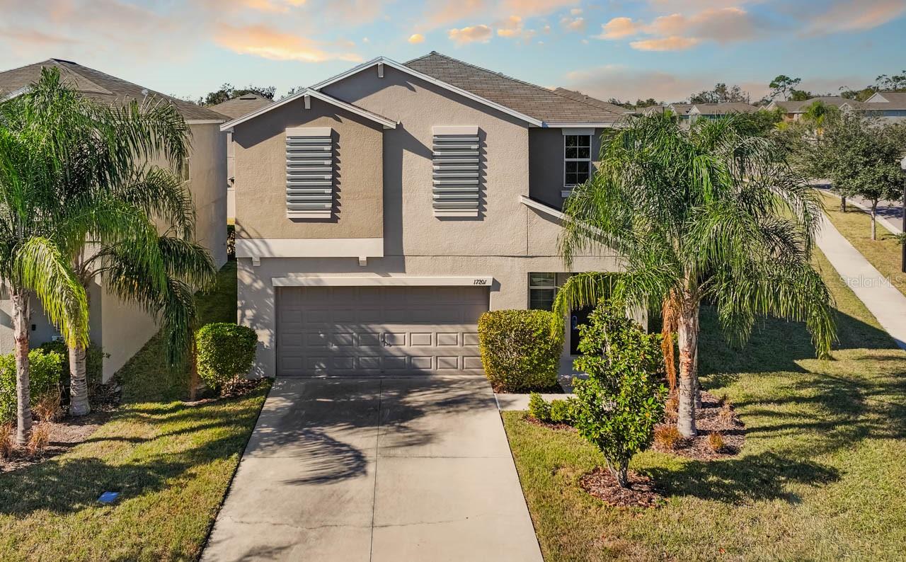 VISTA PALMS - Residential Lease