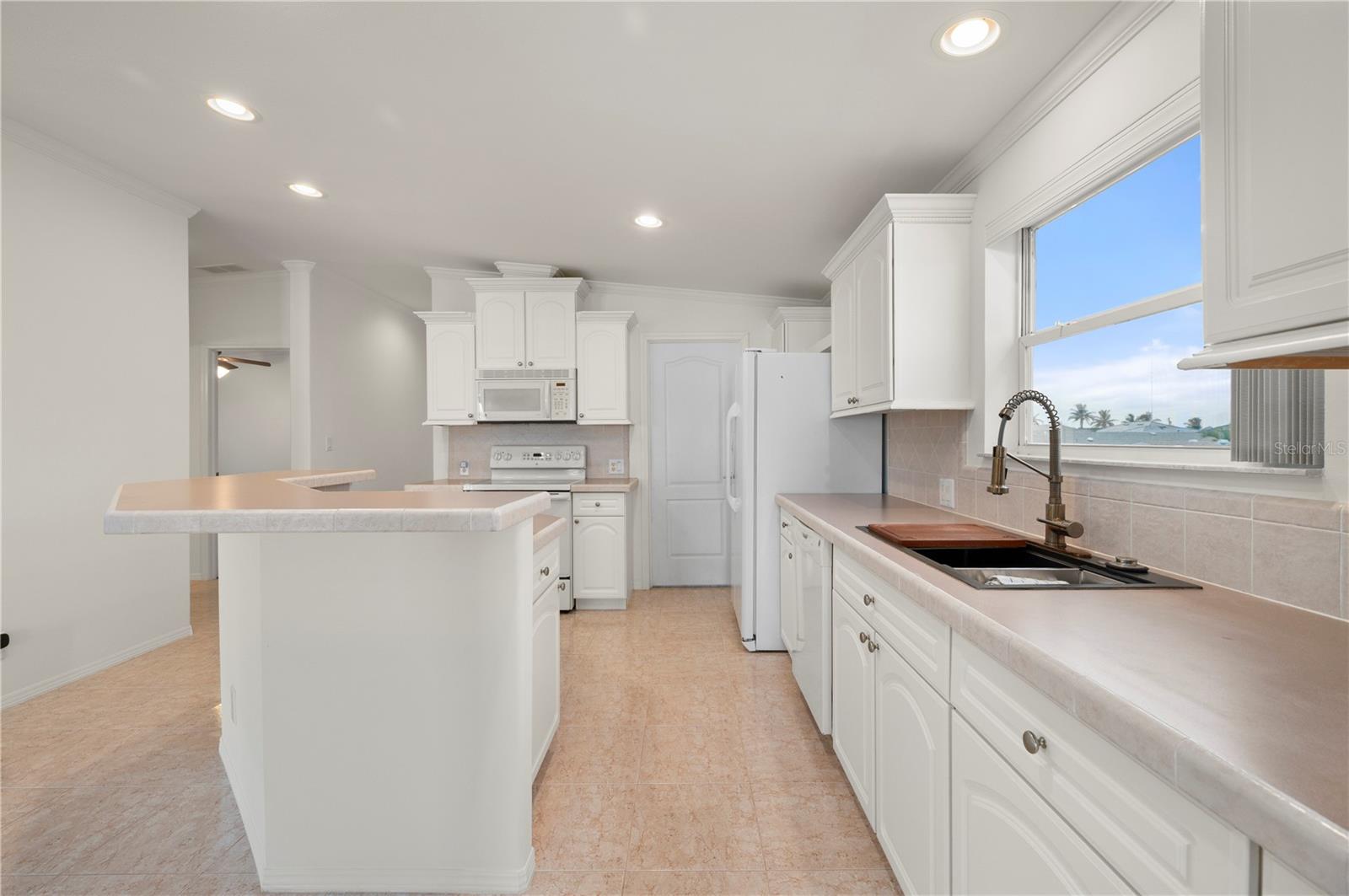 WINDMILL VILLAGE - Residential