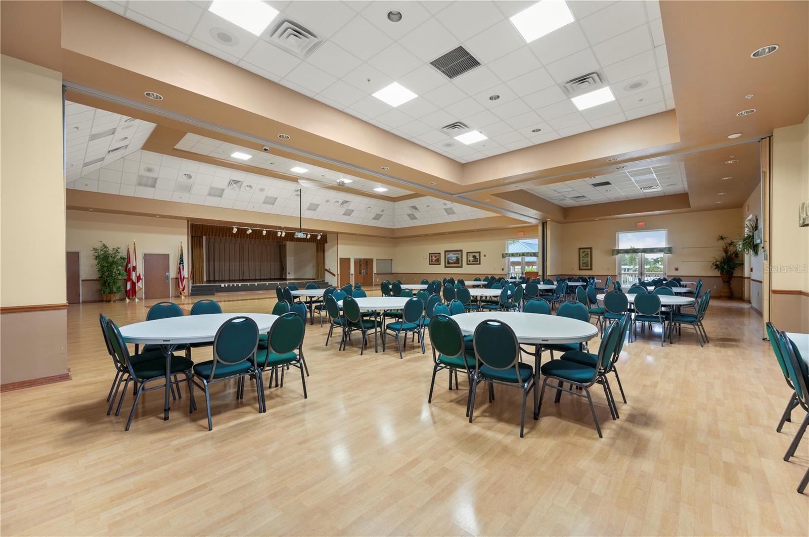 WINDMILL VILLAGE - Residential