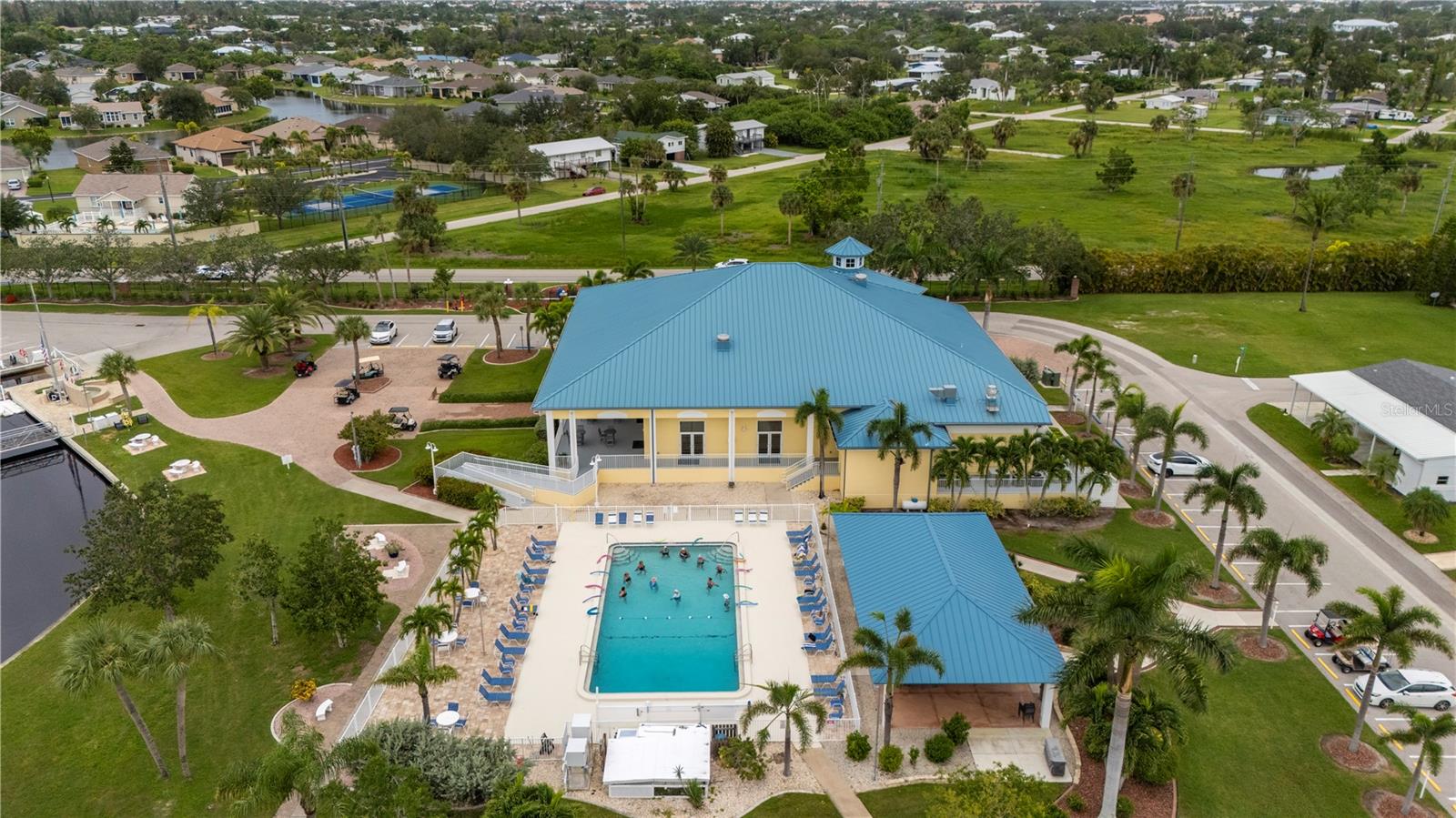 WINDMILL VILLAGE - Residential