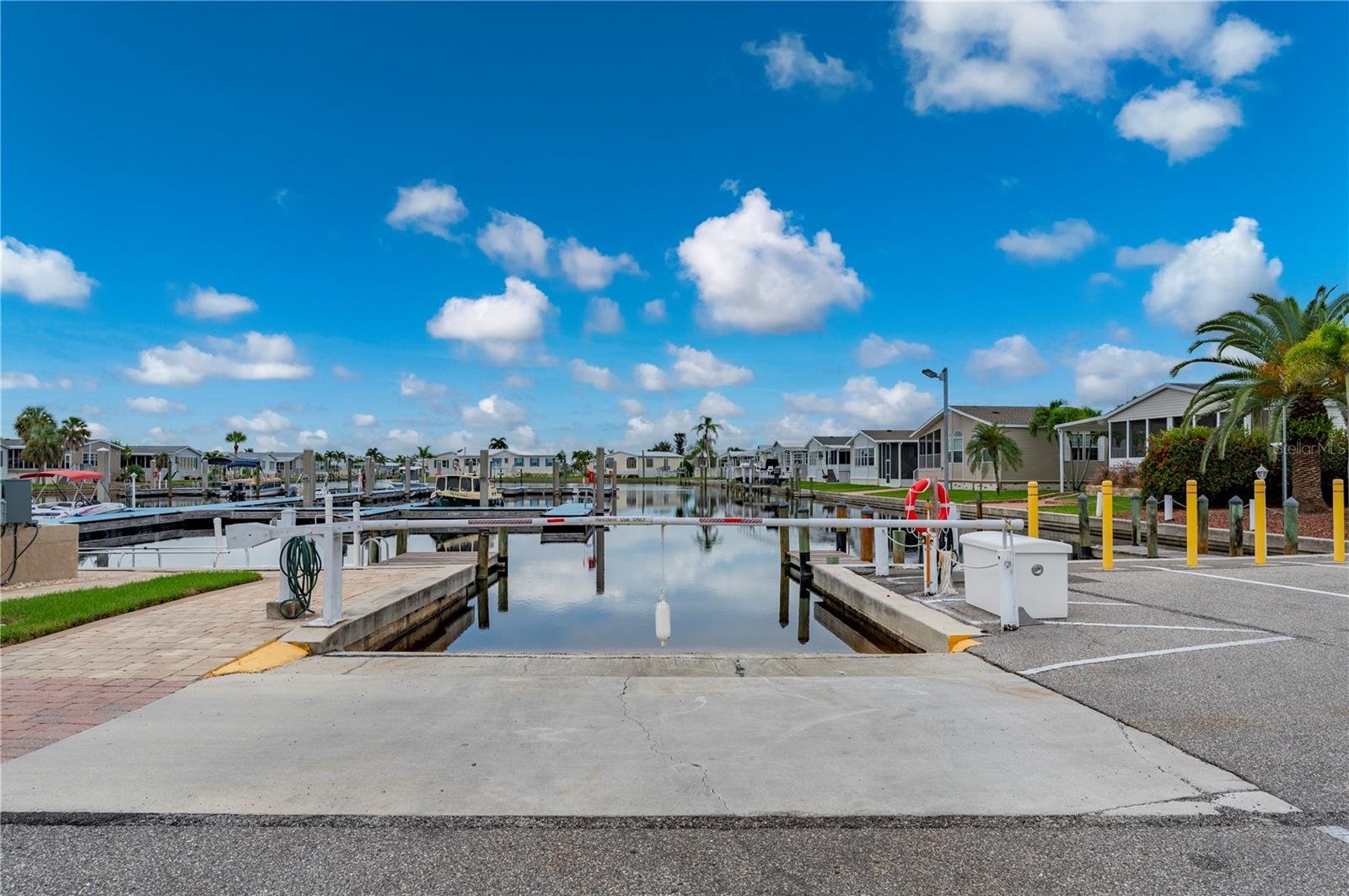 WINDMILL VILLAGE - Residential