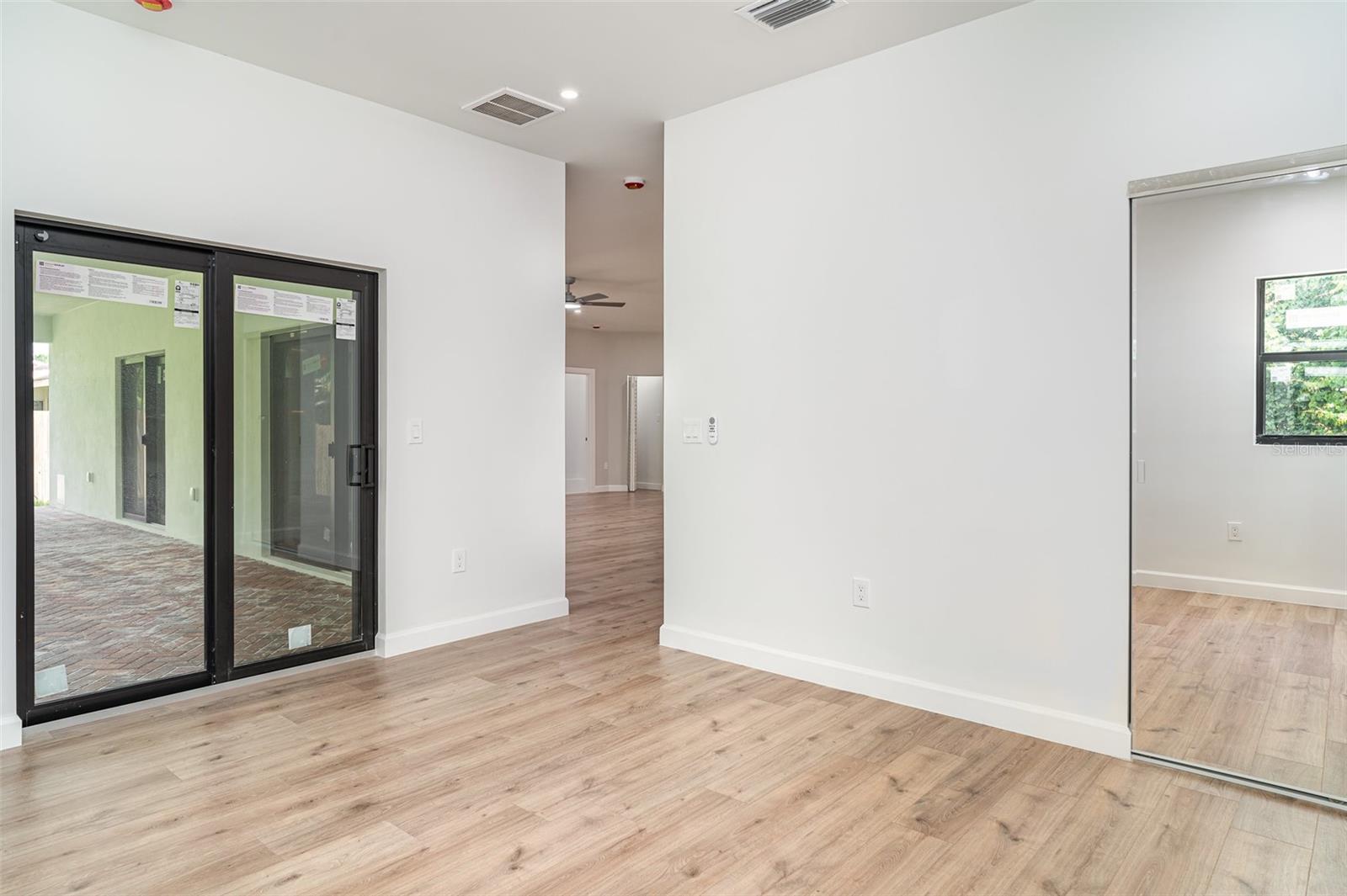 COLONIAL OAKS - Residential