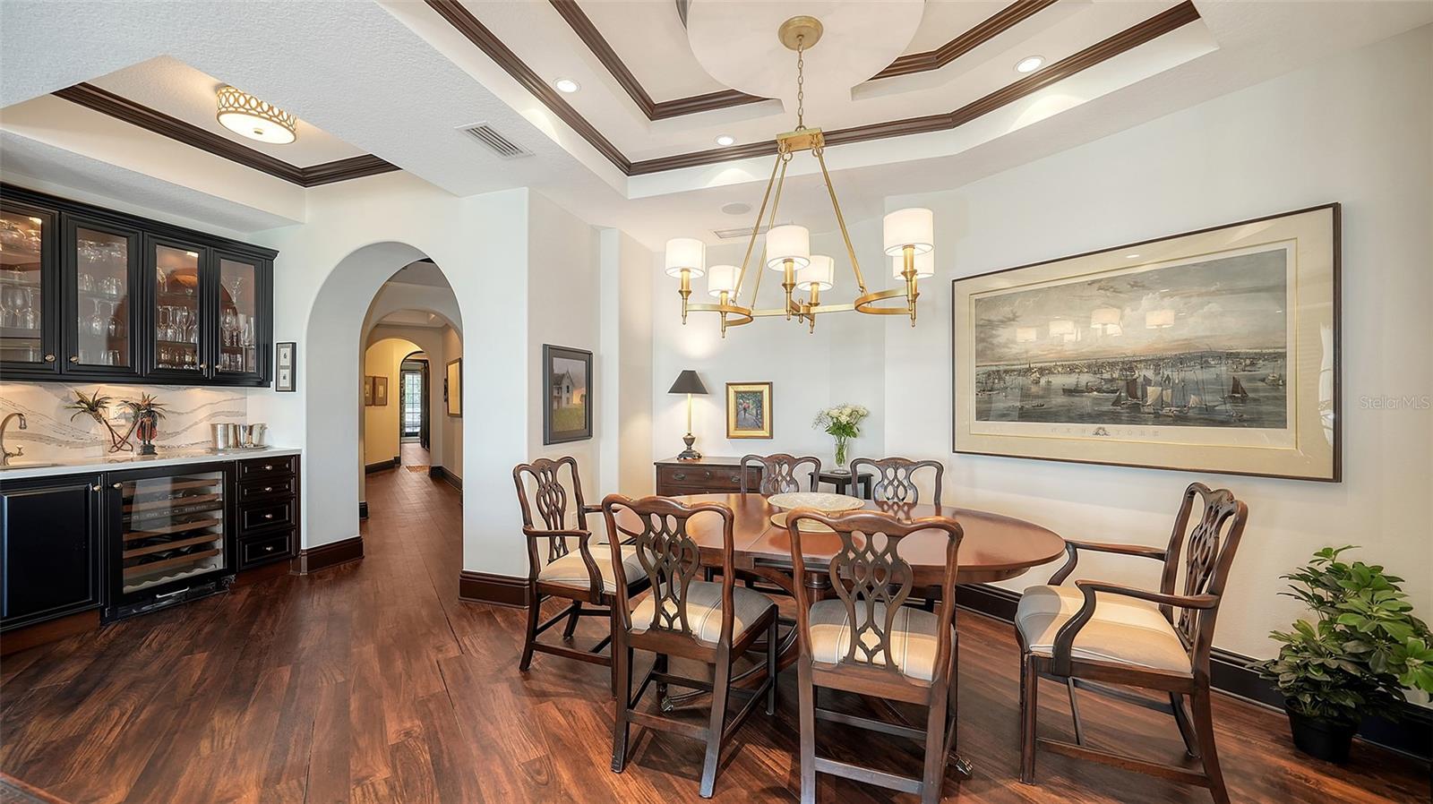 THE GRANDE RIVIERA - Residential