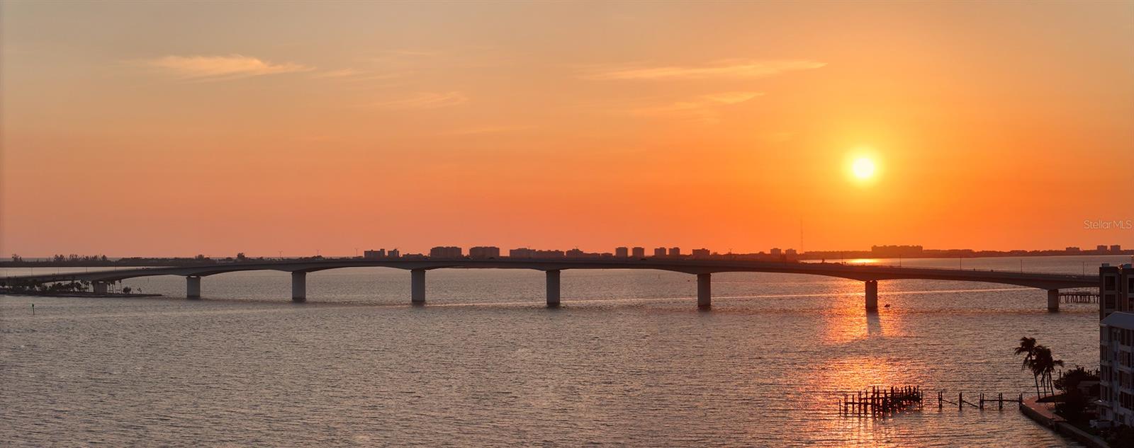 THE GRANDE RIVIERA - Residential