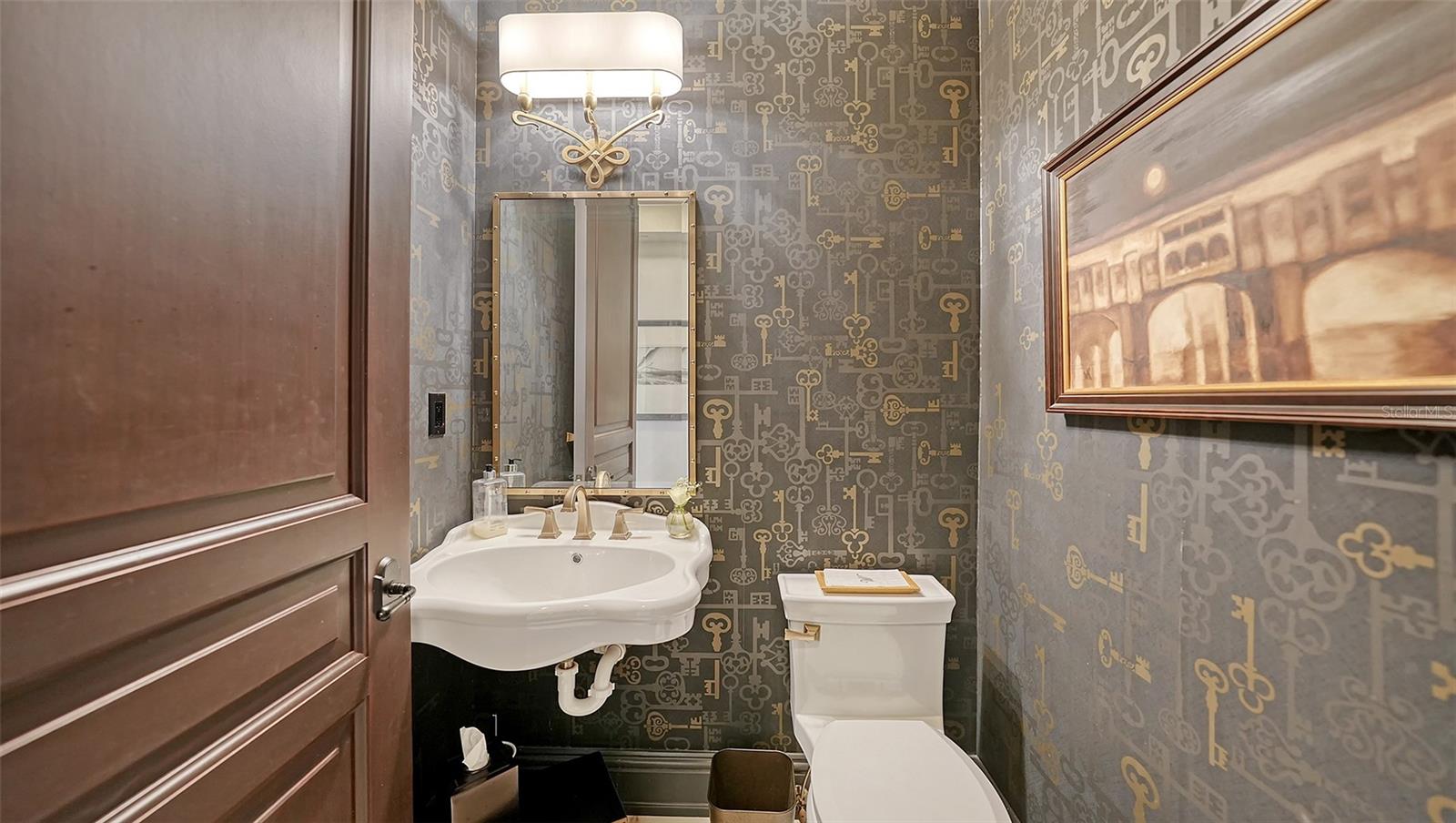 THE GRANDE RIVIERA - Residential