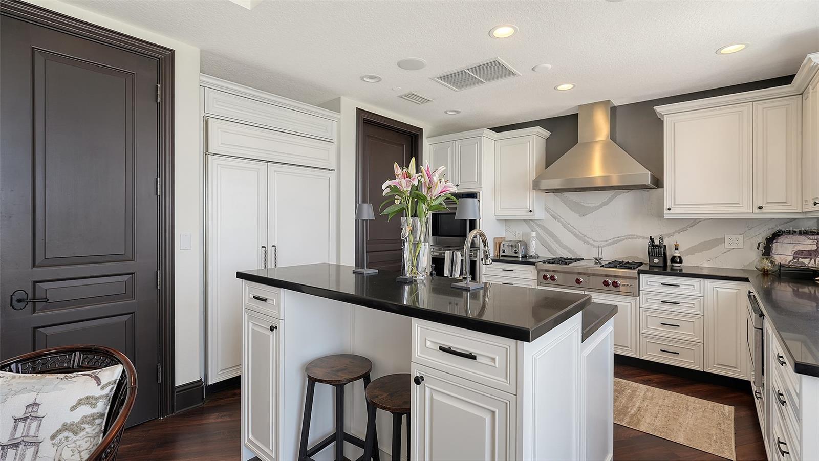 THE GRANDE RIVIERA - Residential