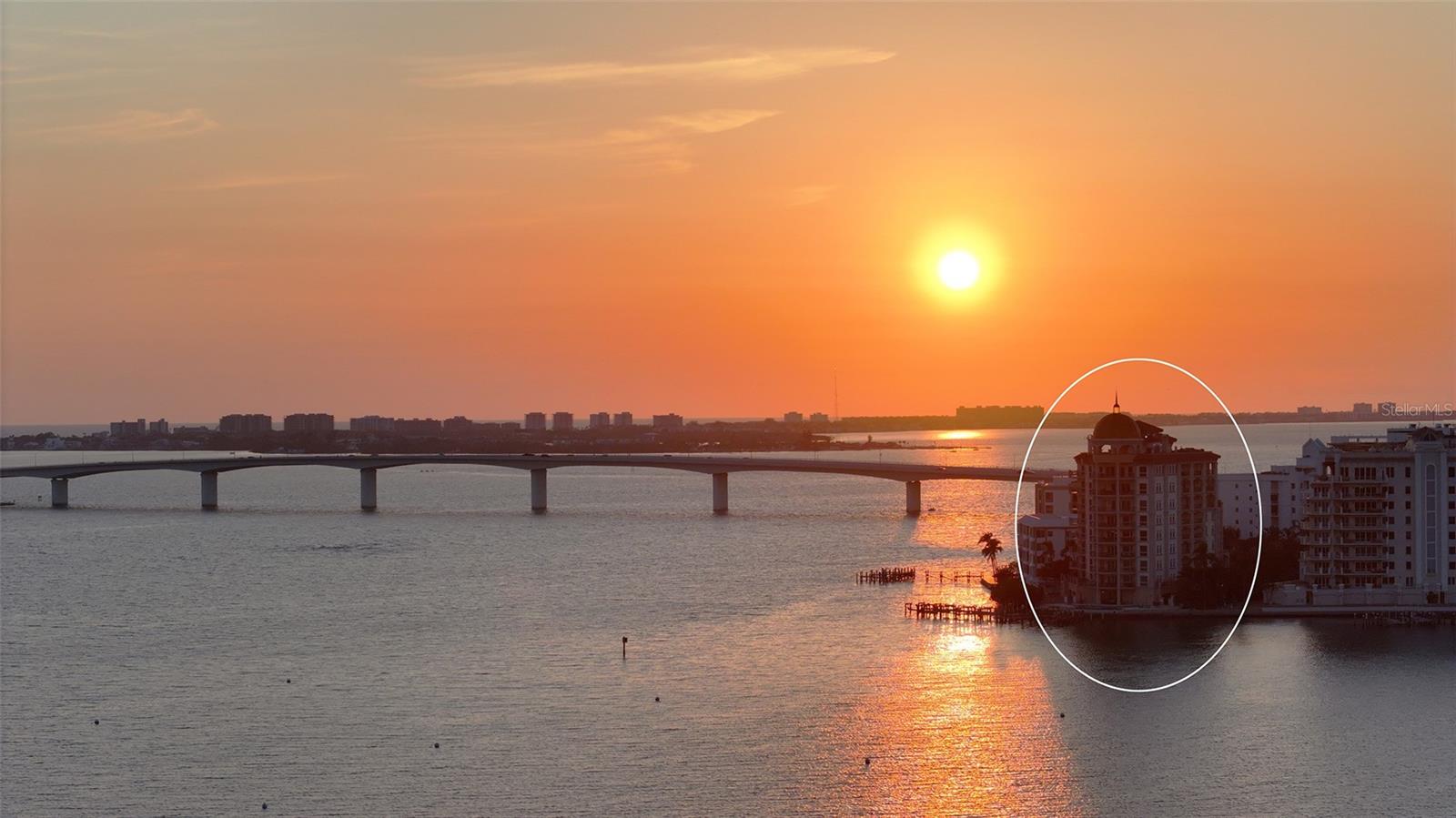 THE GRANDE RIVIERA - Residential