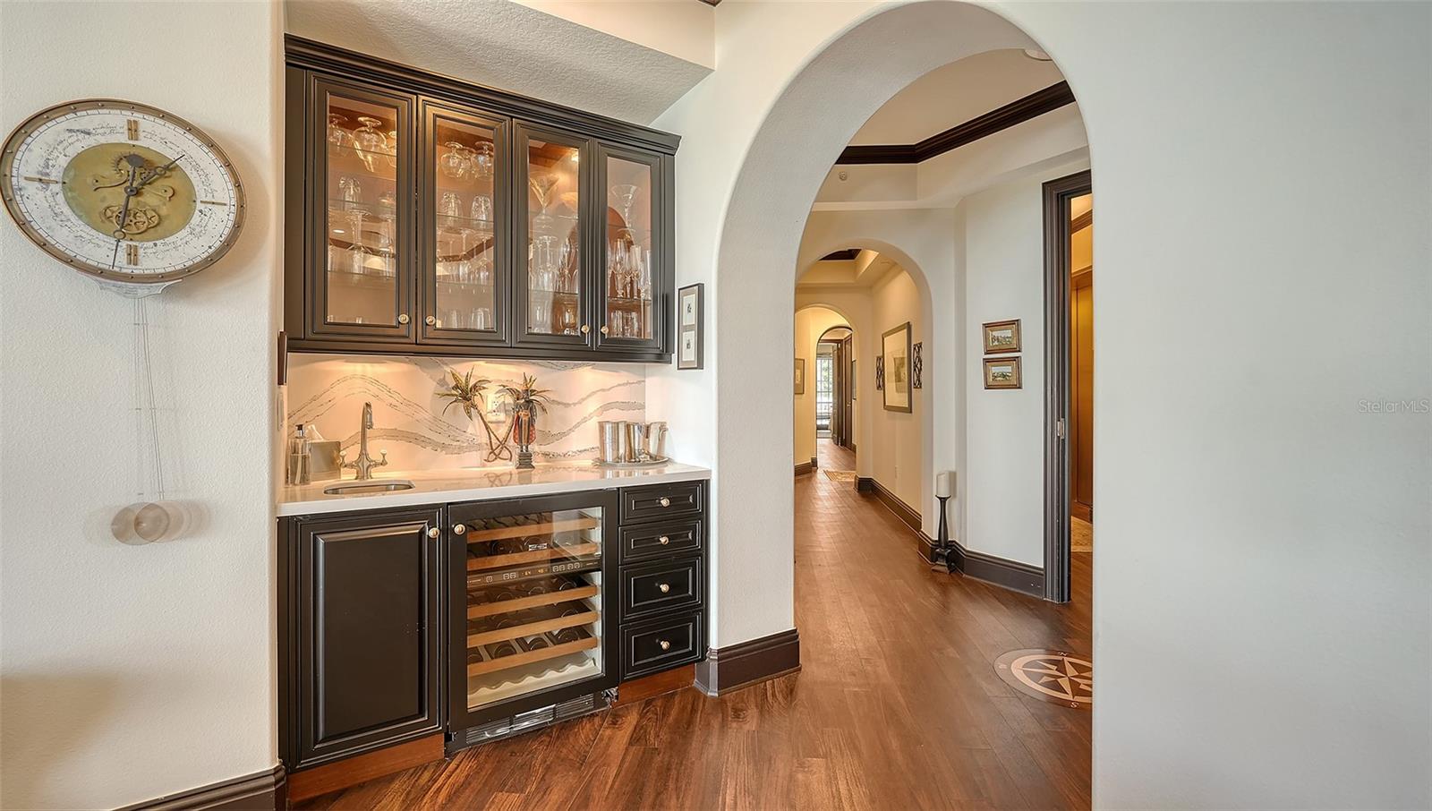 THE GRANDE RIVIERA - Residential