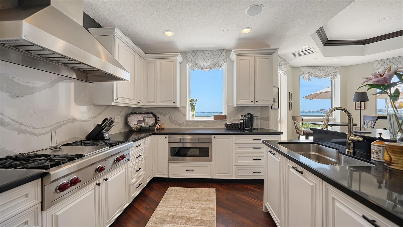 THE GRANDE RIVIERA - Residential