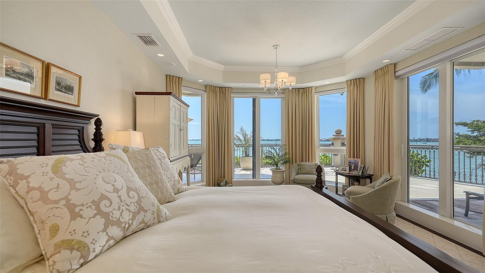 THE GRANDE RIVIERA - Residential