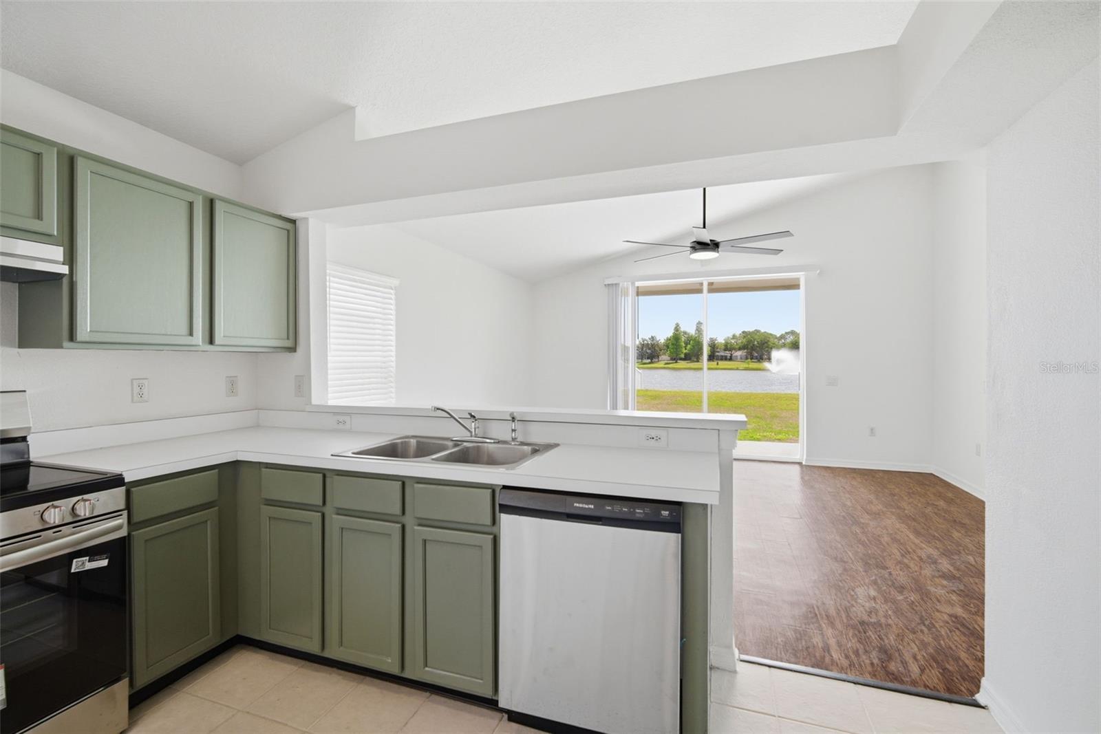 KINGS LAKE PHASE 3 - Residential