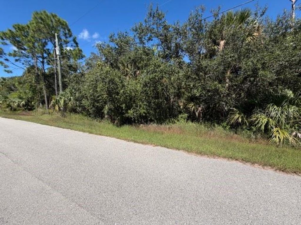Photo of 4 Bernhard Road, North Port, FL 34288 (MLS # A4666237)