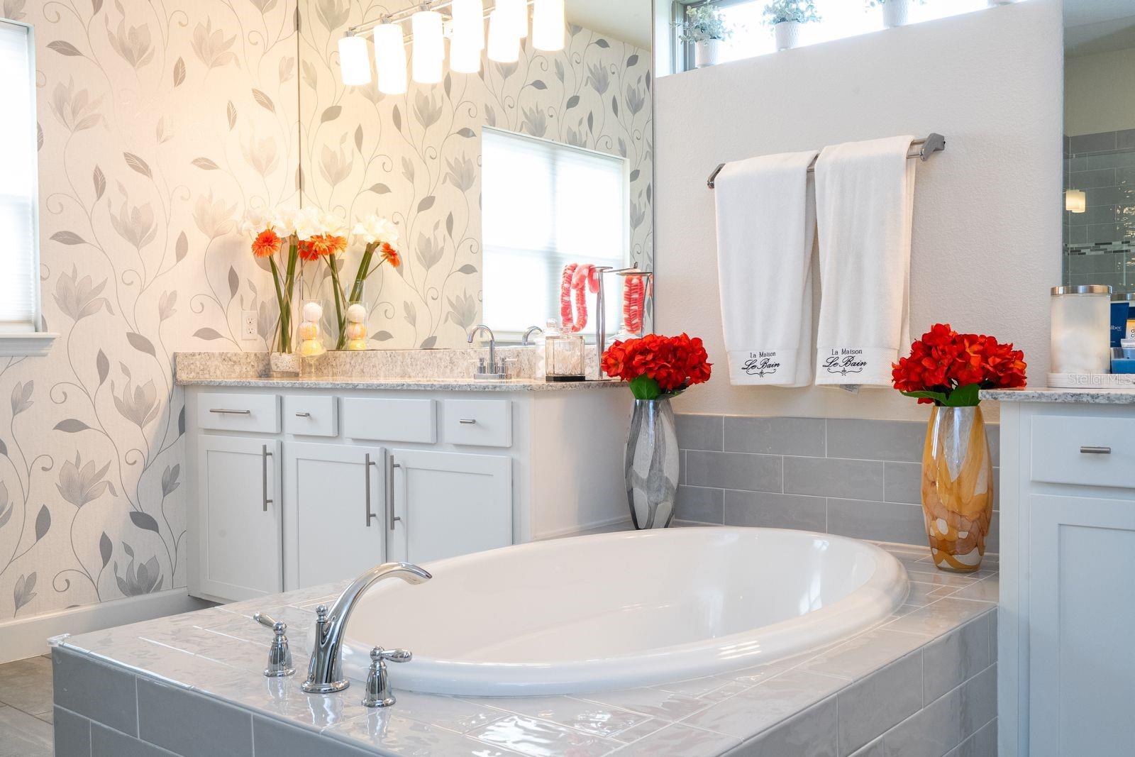 ROYAL LEGACY ESTATES - Residential