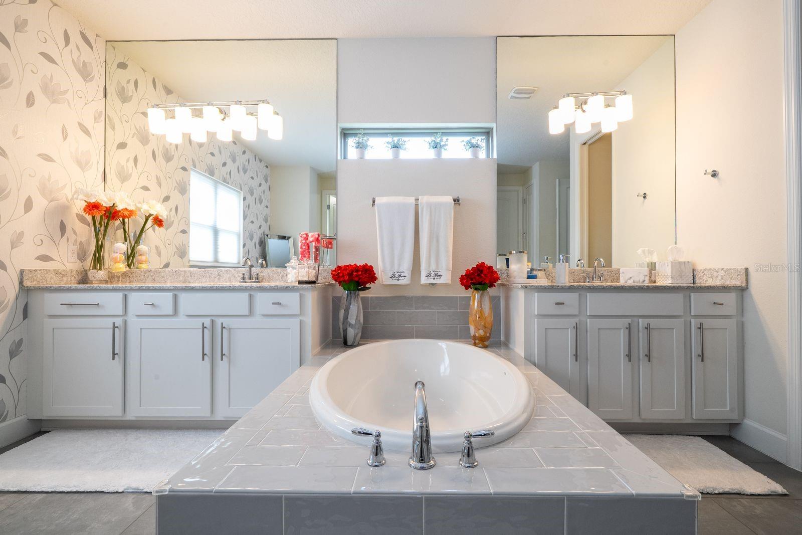 ROYAL LEGACY ESTATES - Residential