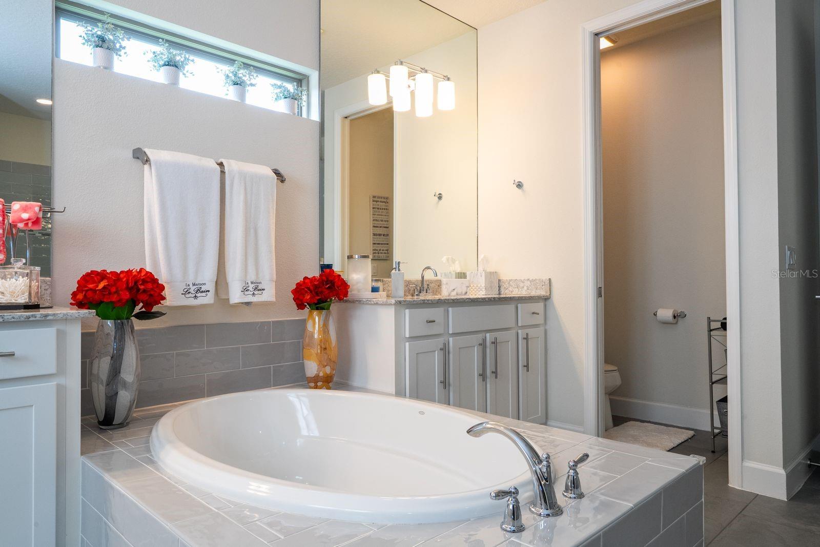 ROYAL LEGACY ESTATES - Residential