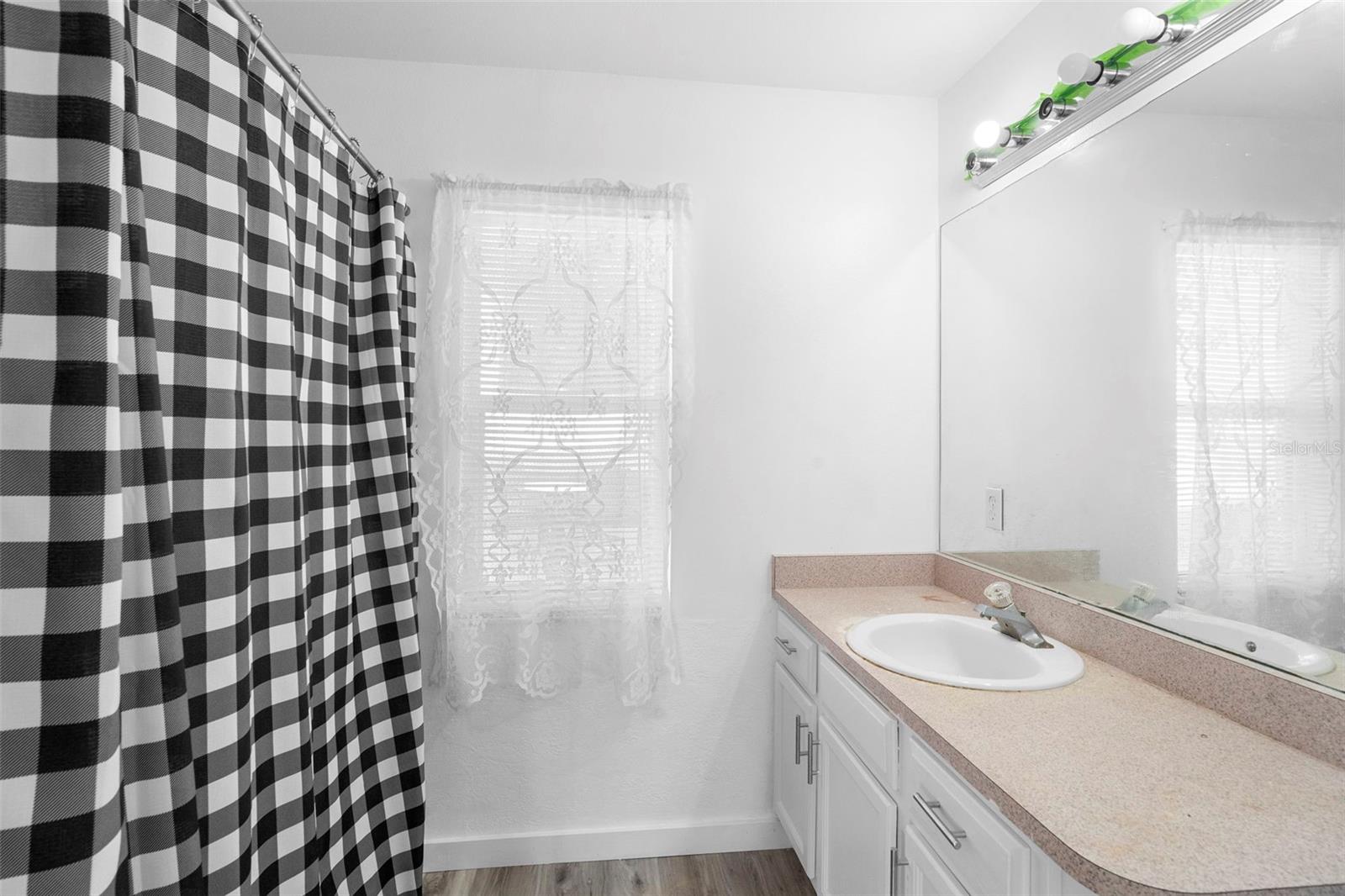 DELTONA LAKES UNIT 02 - Residential