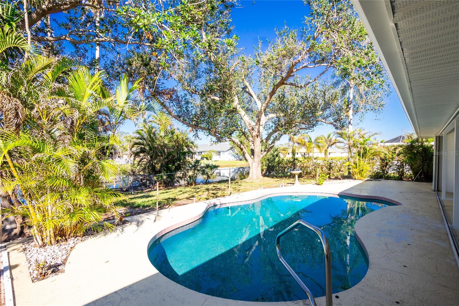 ROTONDA WEST PEBBLE BEACH - Residential