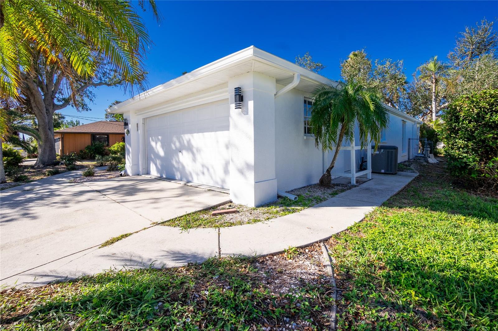 217 ROTONDA CIRCLE