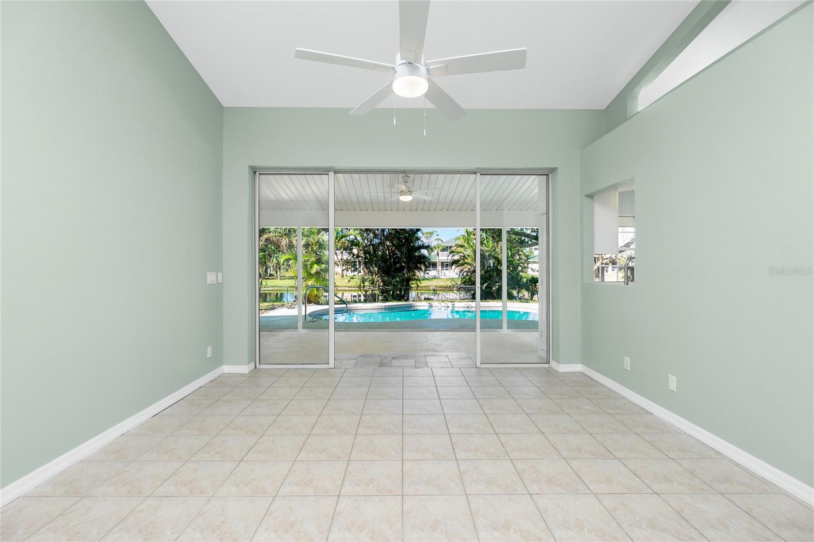 ROTONDA WEST PEBBLE BEACH - Residential